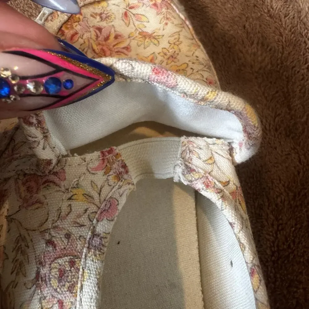 Billabong‎ Women's Floral Paisley Pink/White Loafers Size 8 Casual Slip On Beach
